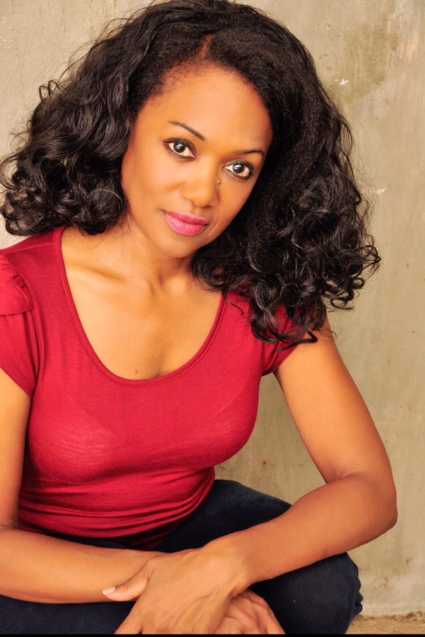 Кассандра Холлис