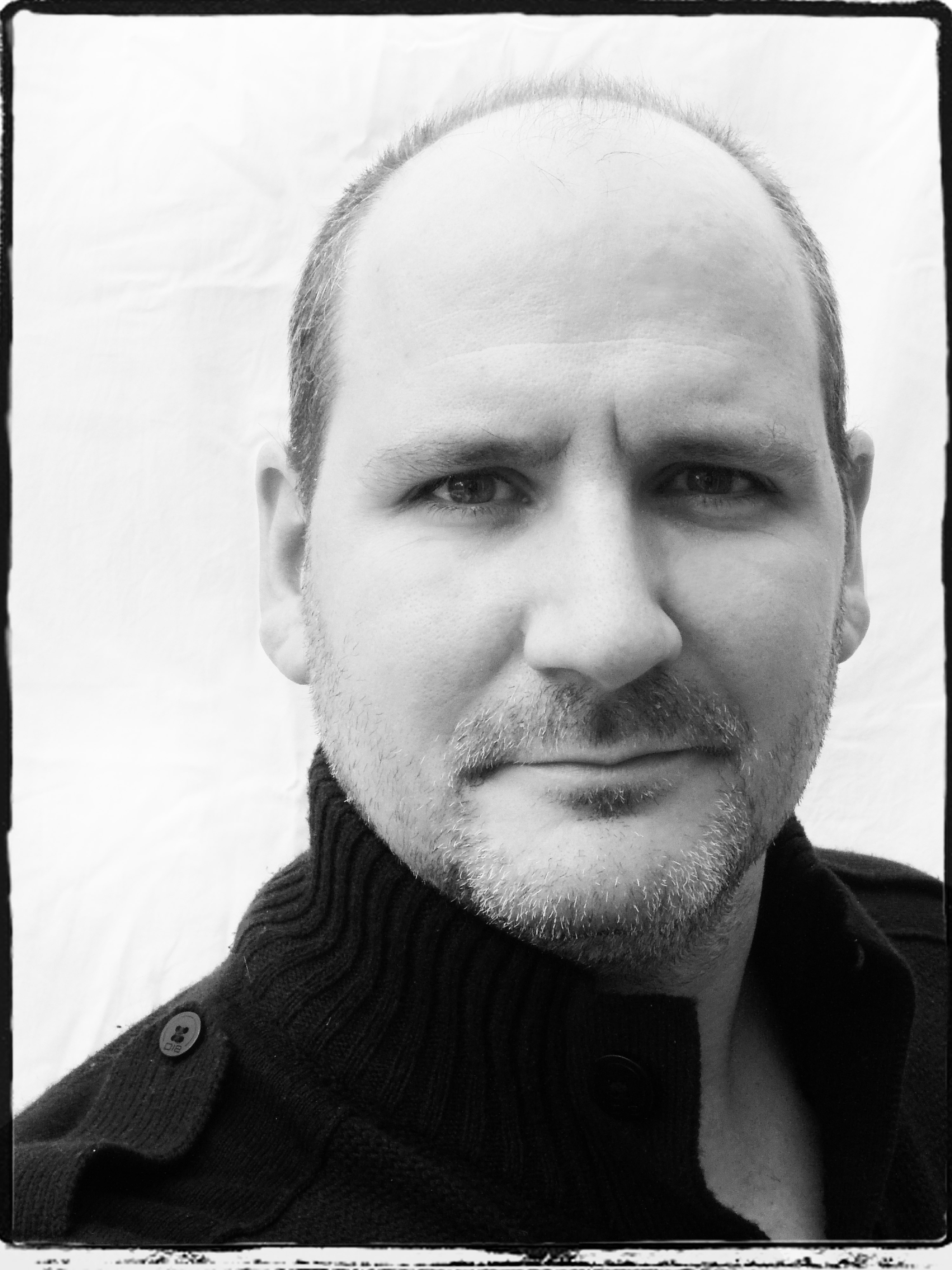 Каспер Корниш