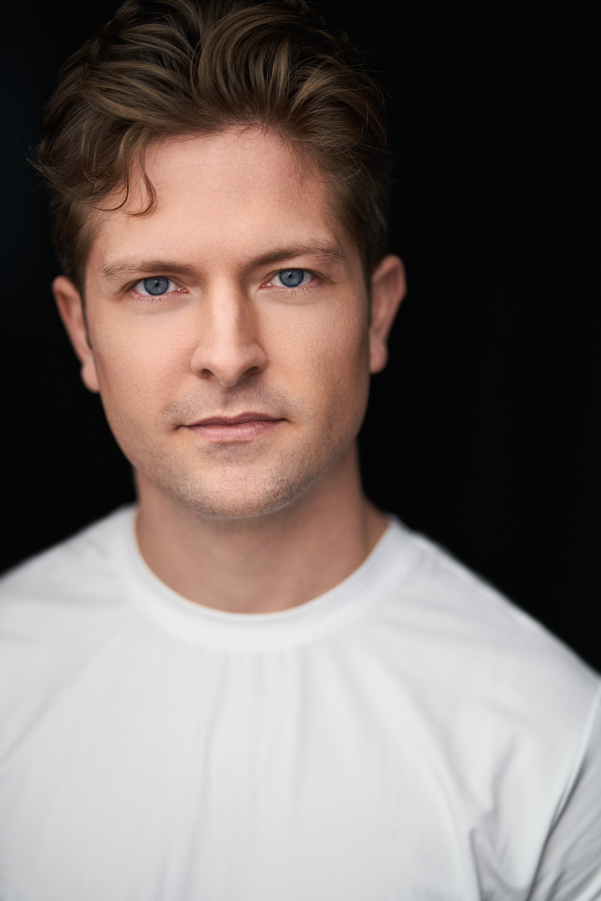 Энтони Майкл Лайвли