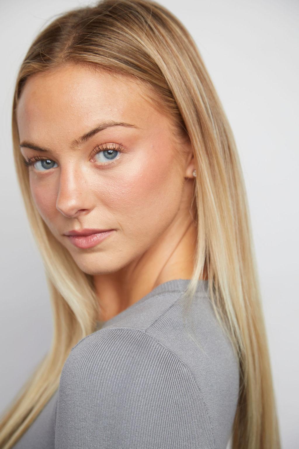 Линдси Леду