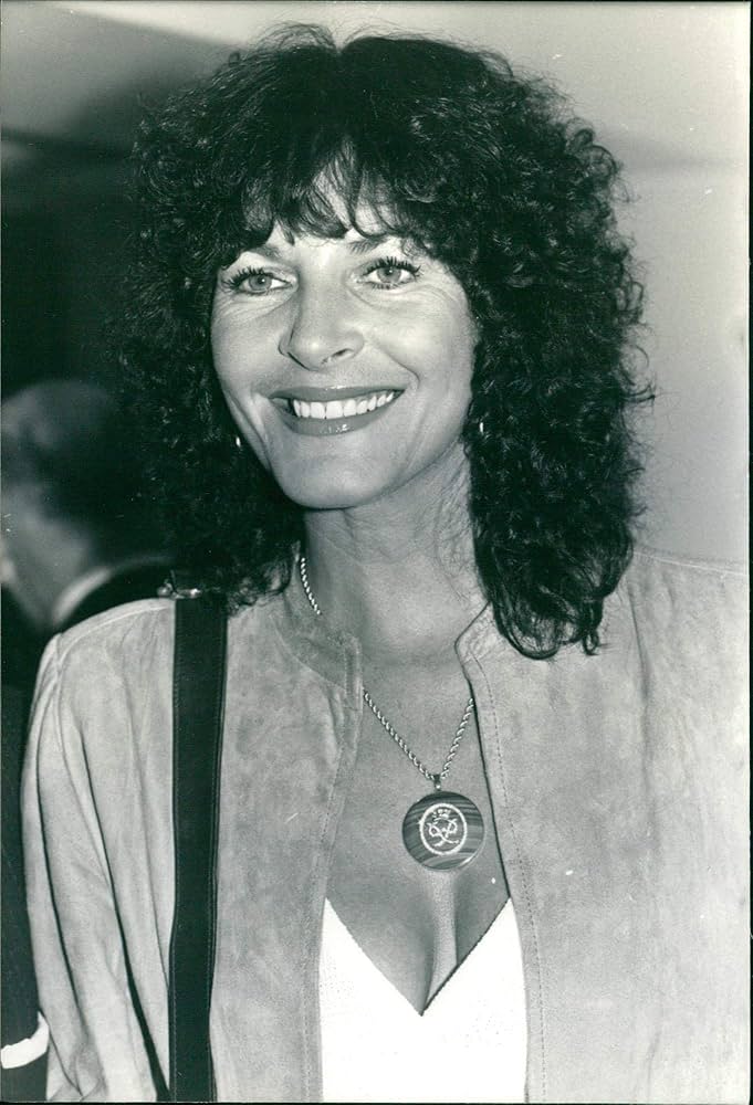 Джулия Морли