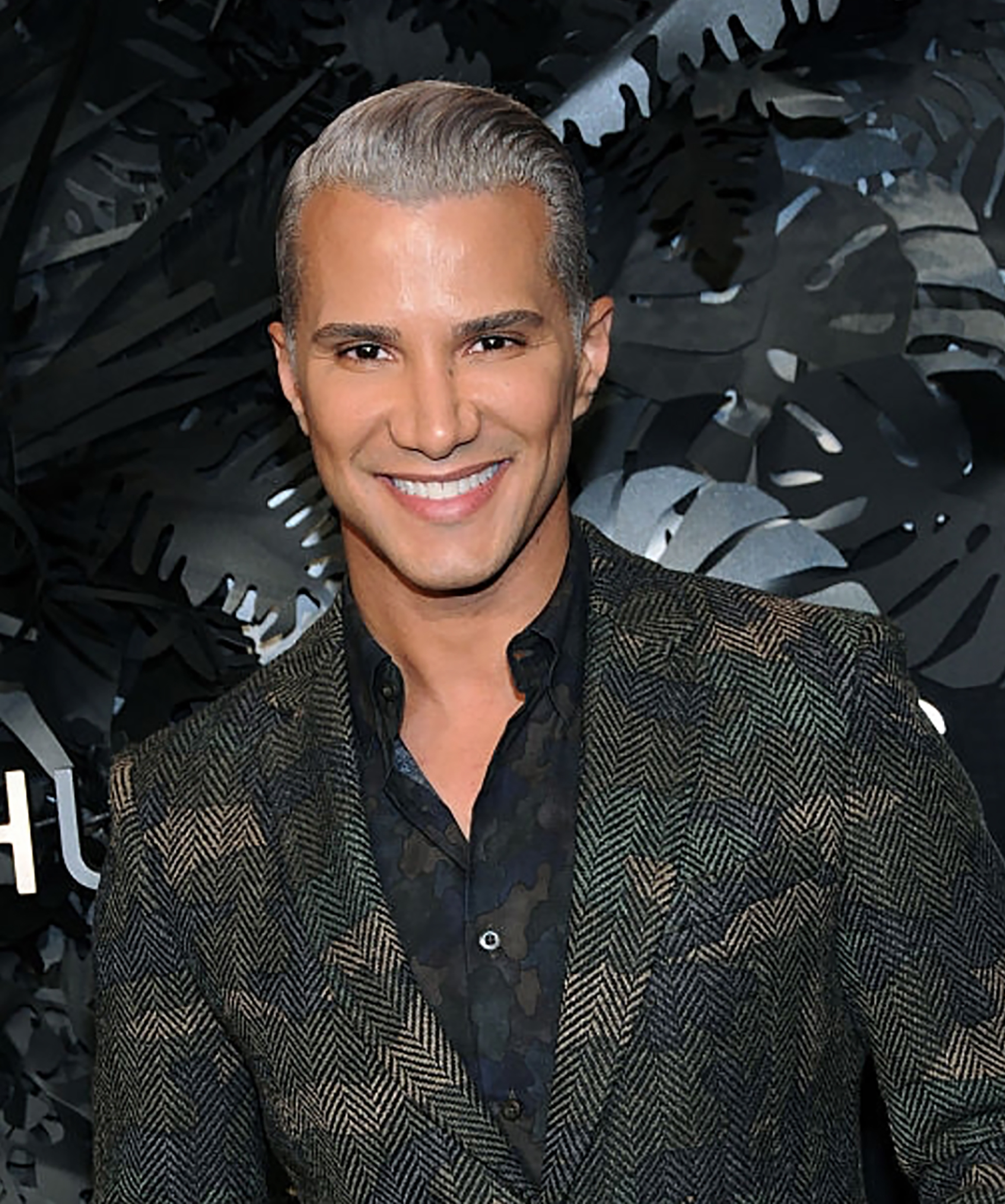 Джей Мануэль