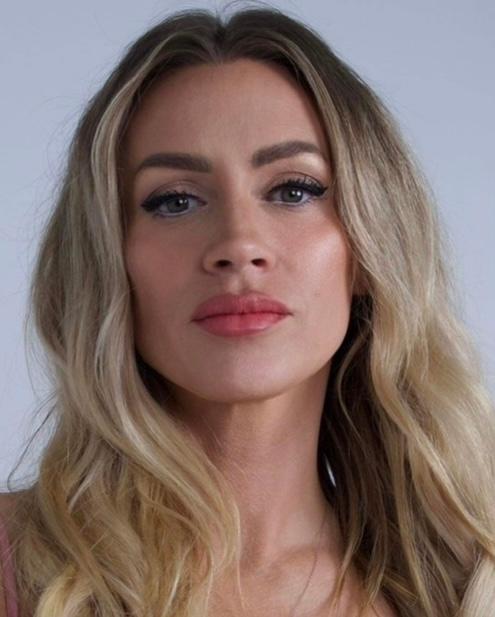 Кассандра Доун