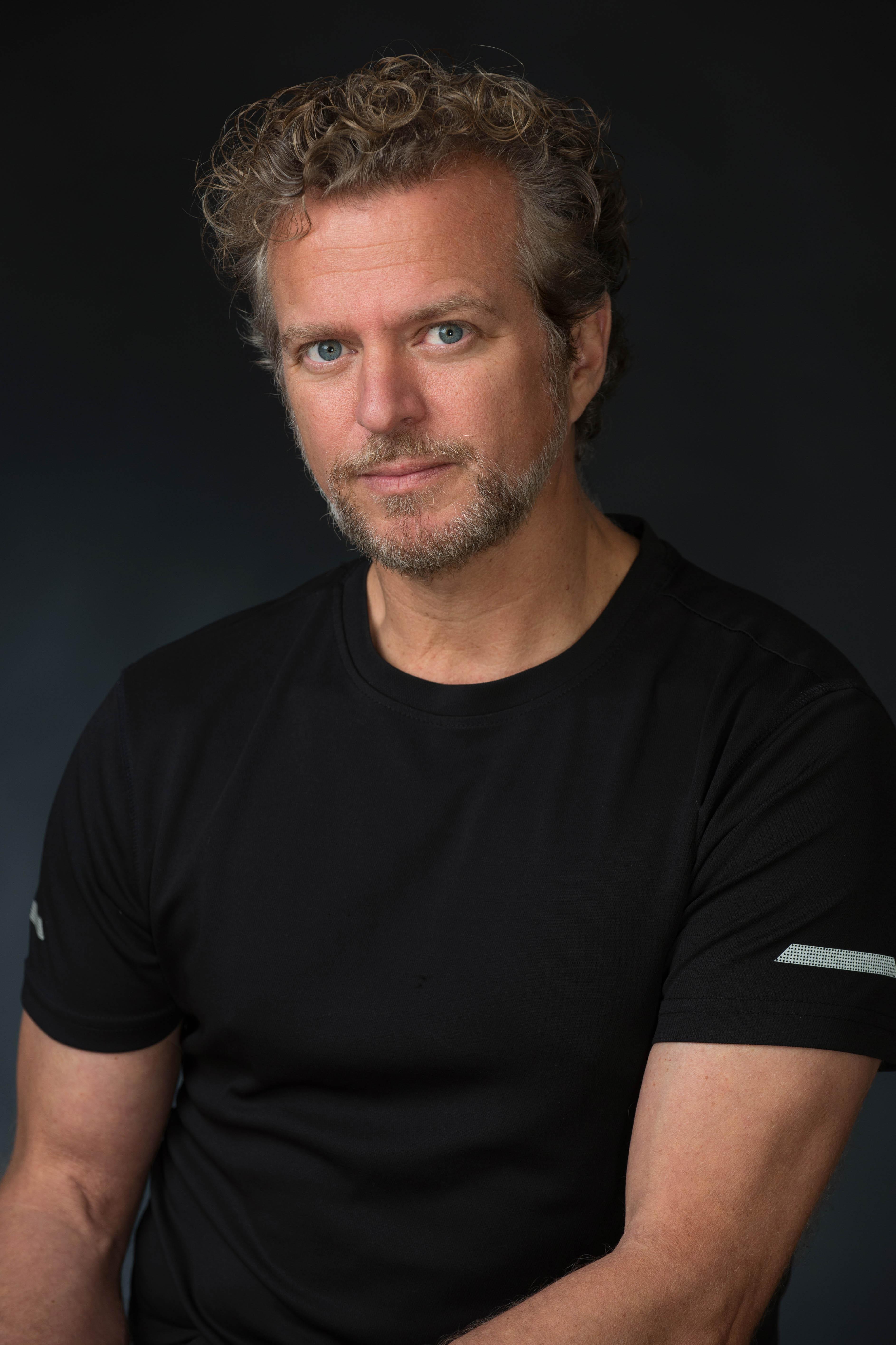 Стивен Стед