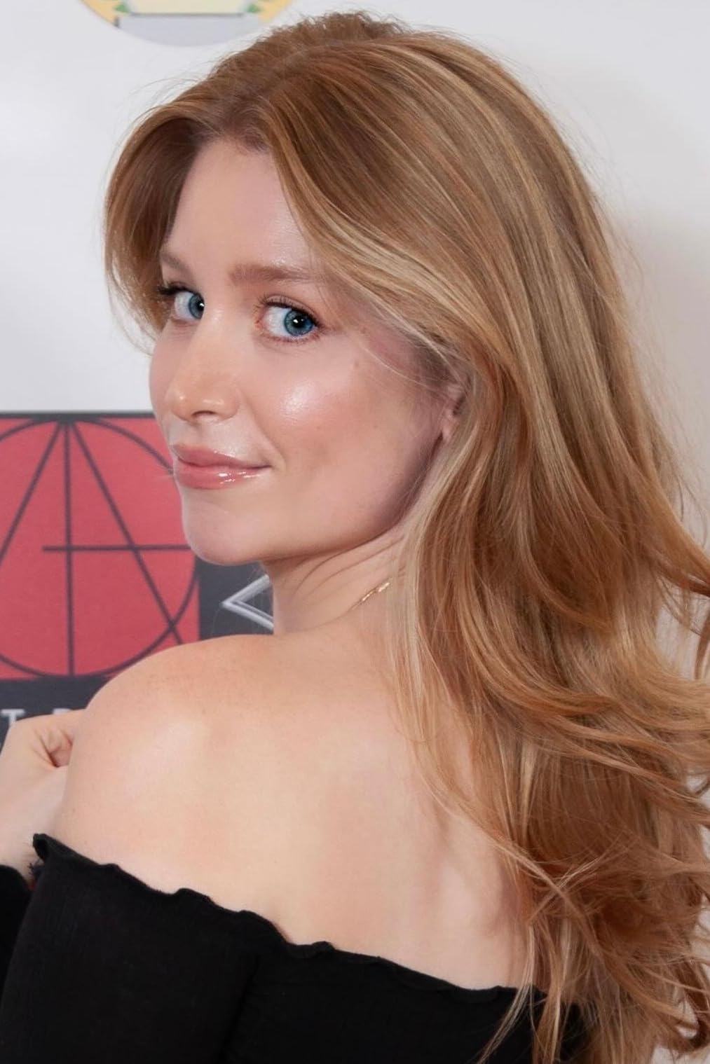 Мэри Симмонс