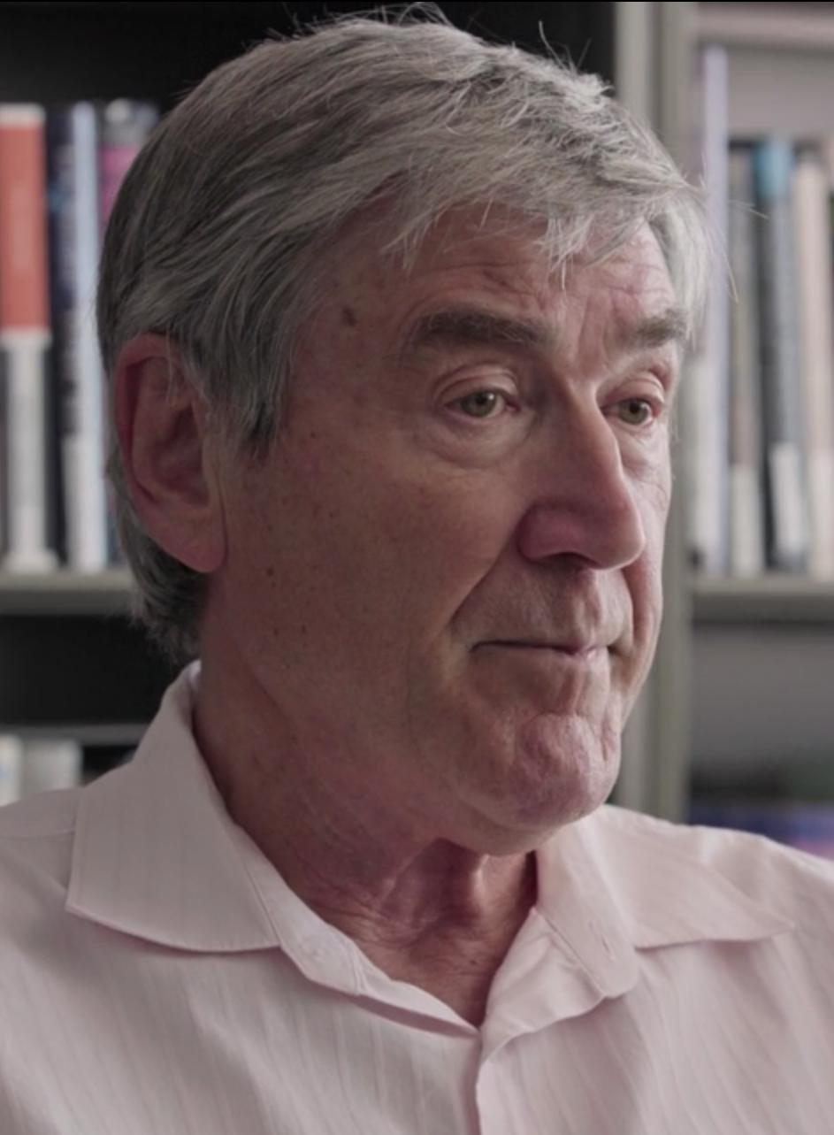 Пол Давьйес