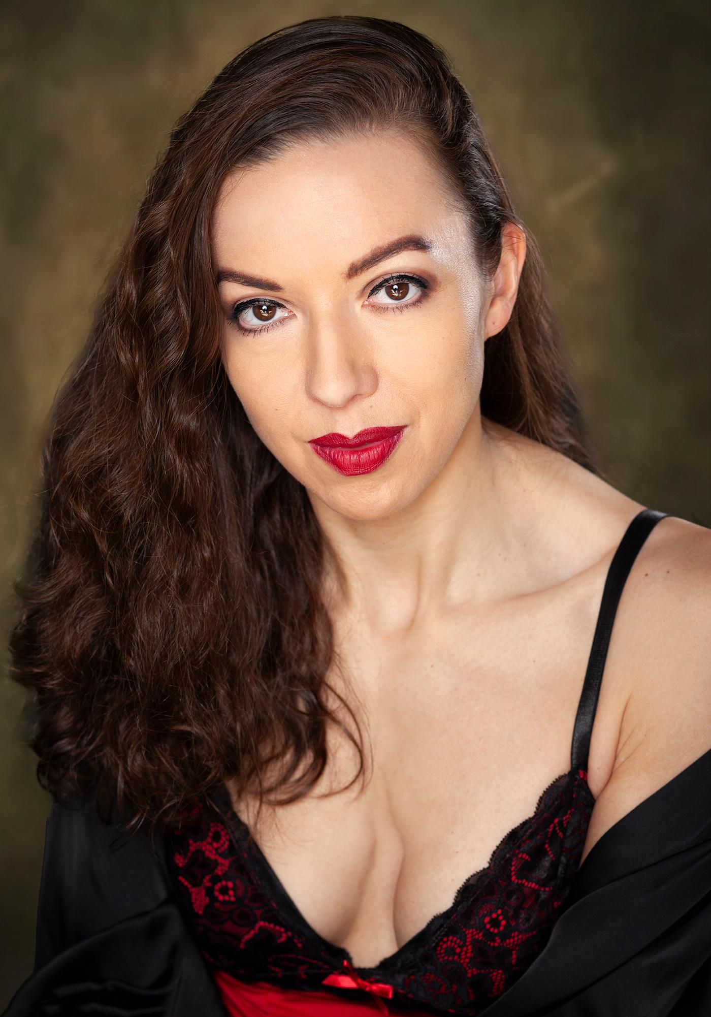 Элана Нгуйен