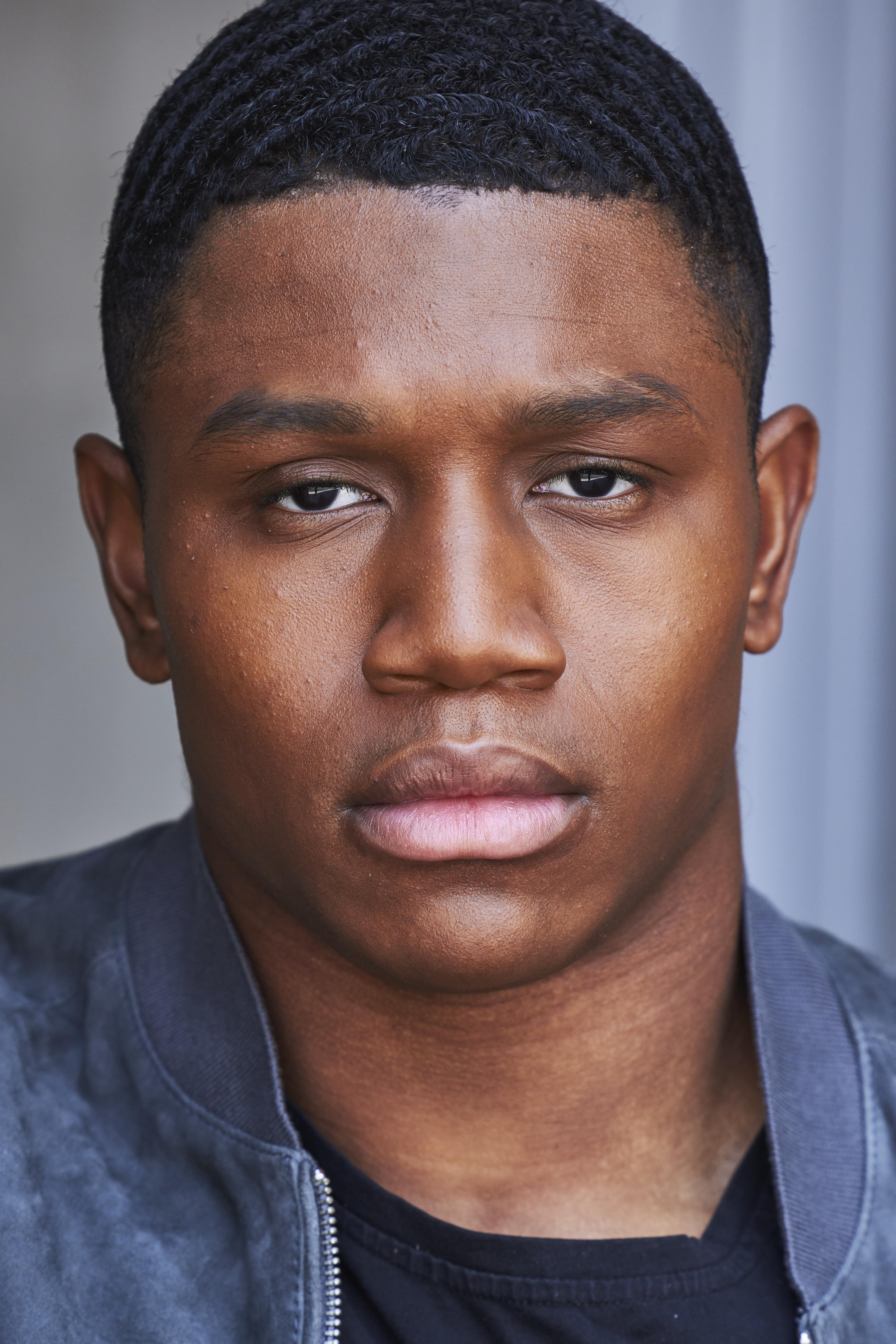 Элайджа Джонс