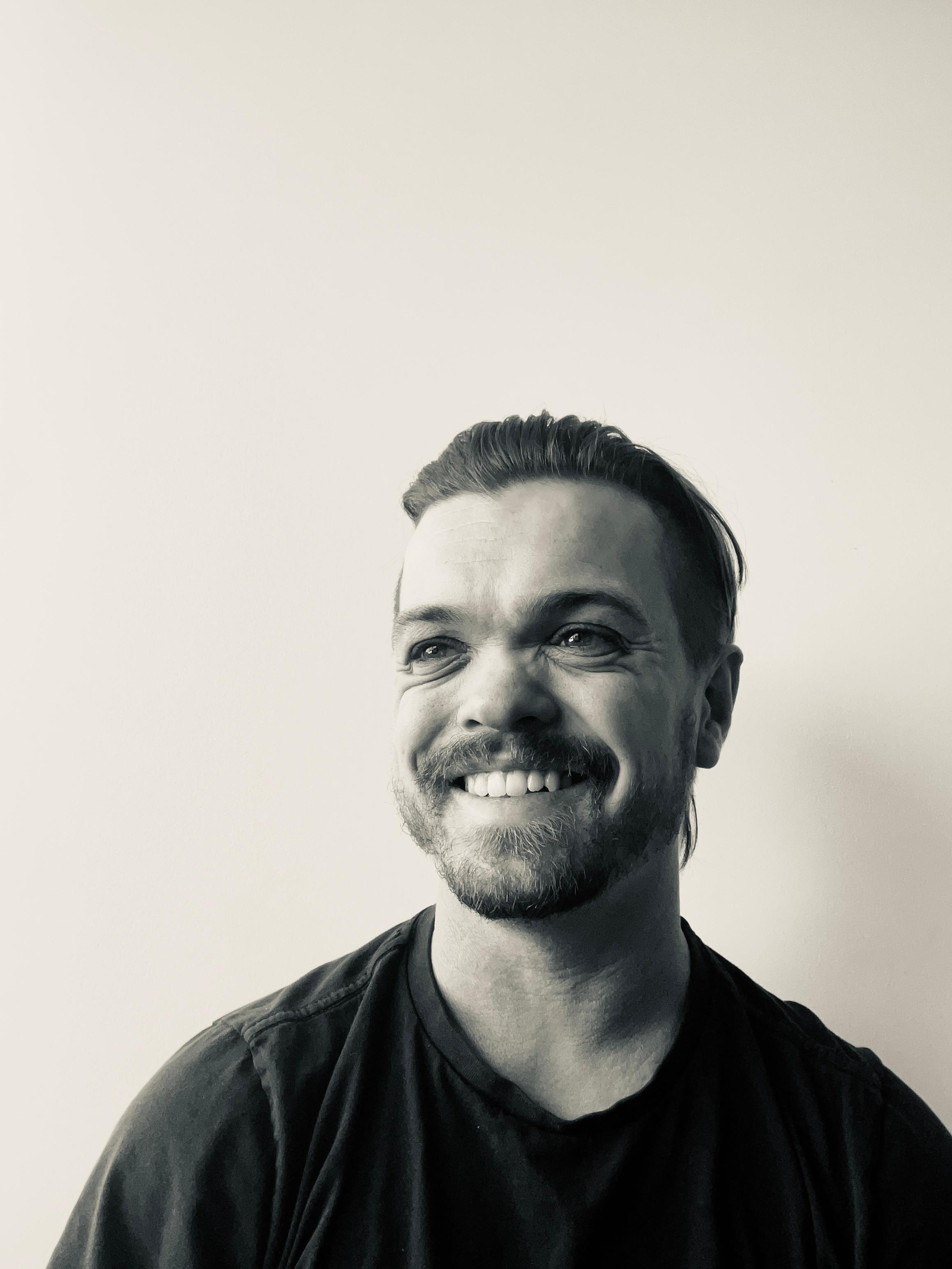 Майки Томпсон