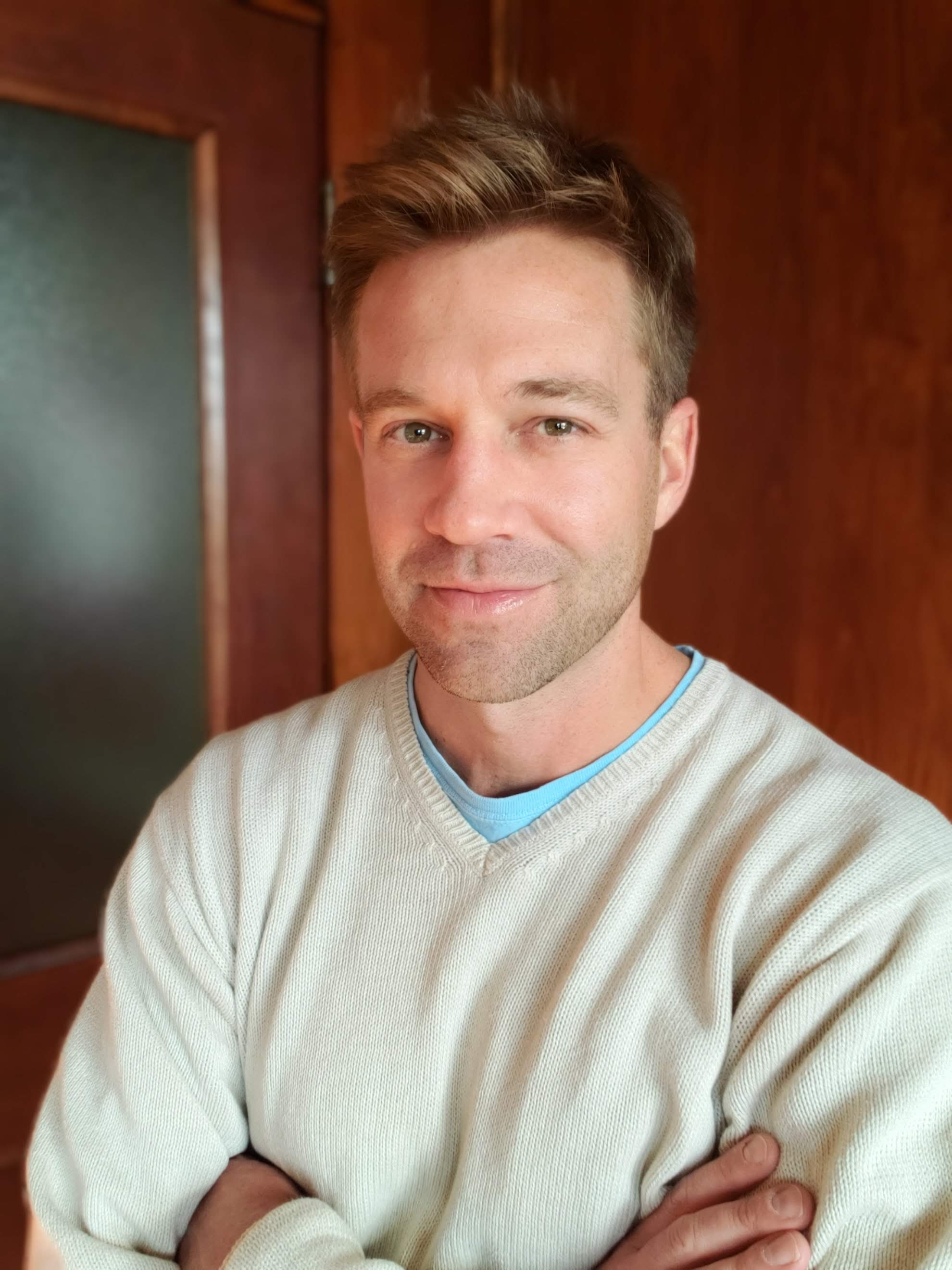 Итан Шарретт