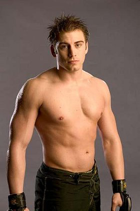 Джош Рафферти