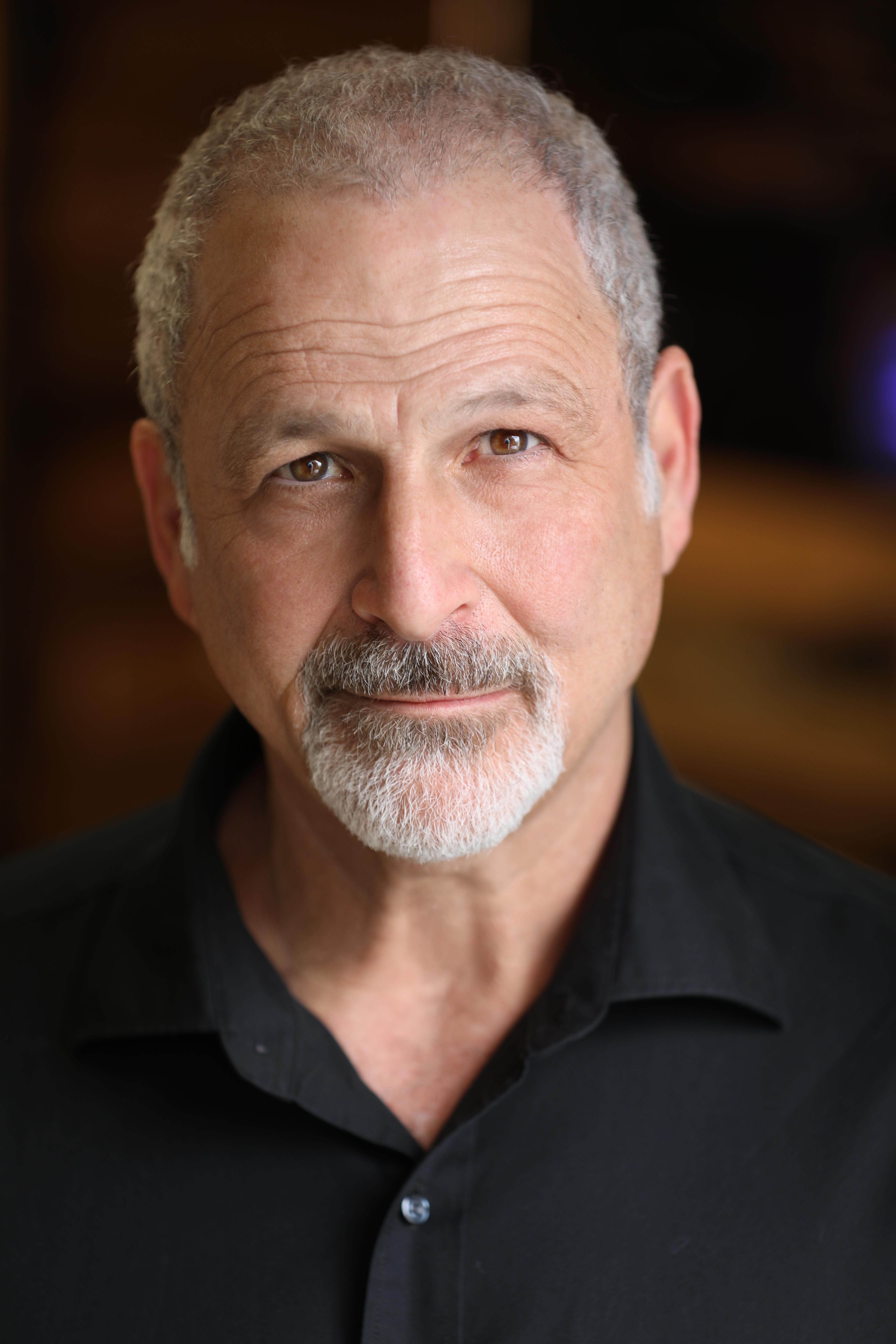 Стив Б. Грин