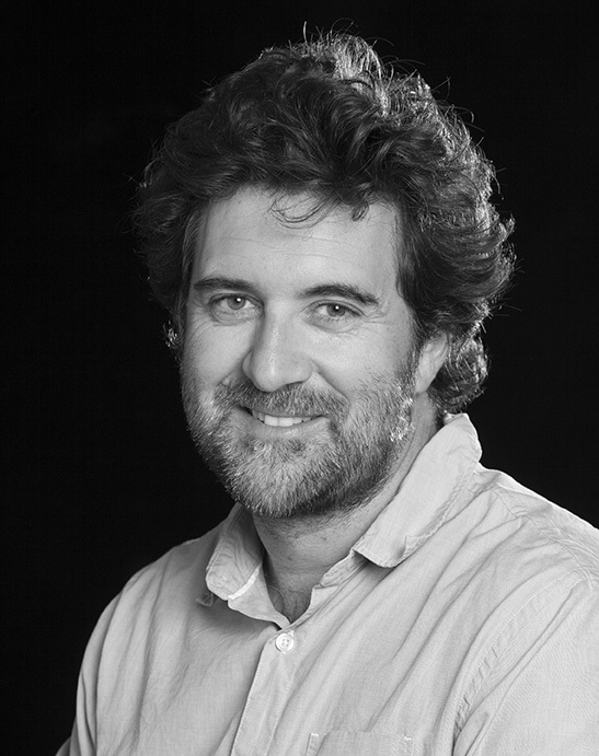 Эдриан Холмс