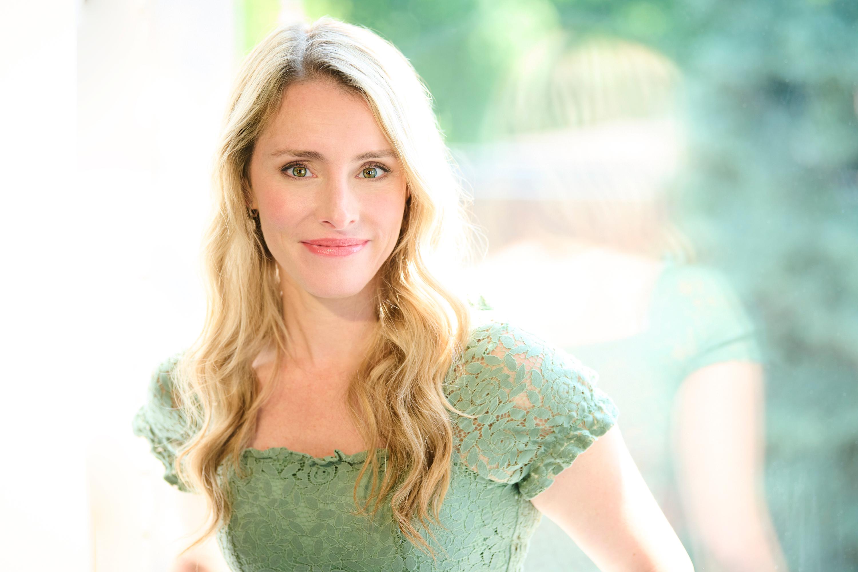 Лара Фентон