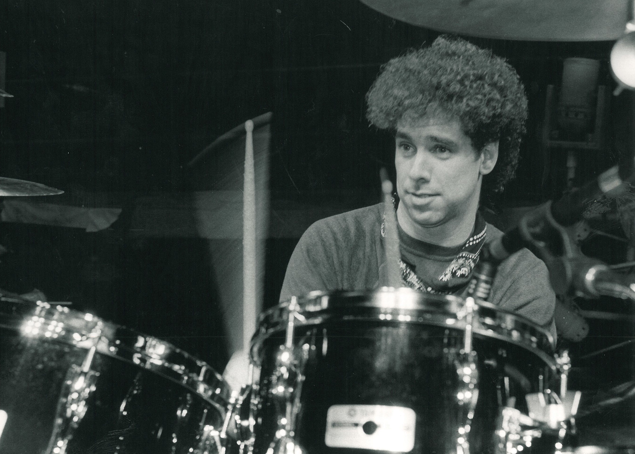 Микки Карри