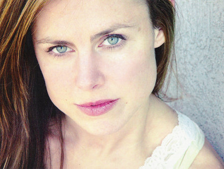 Эдриэнн Харви