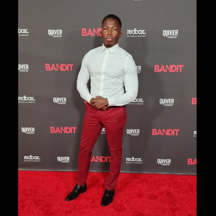 Лоренцо Еарби