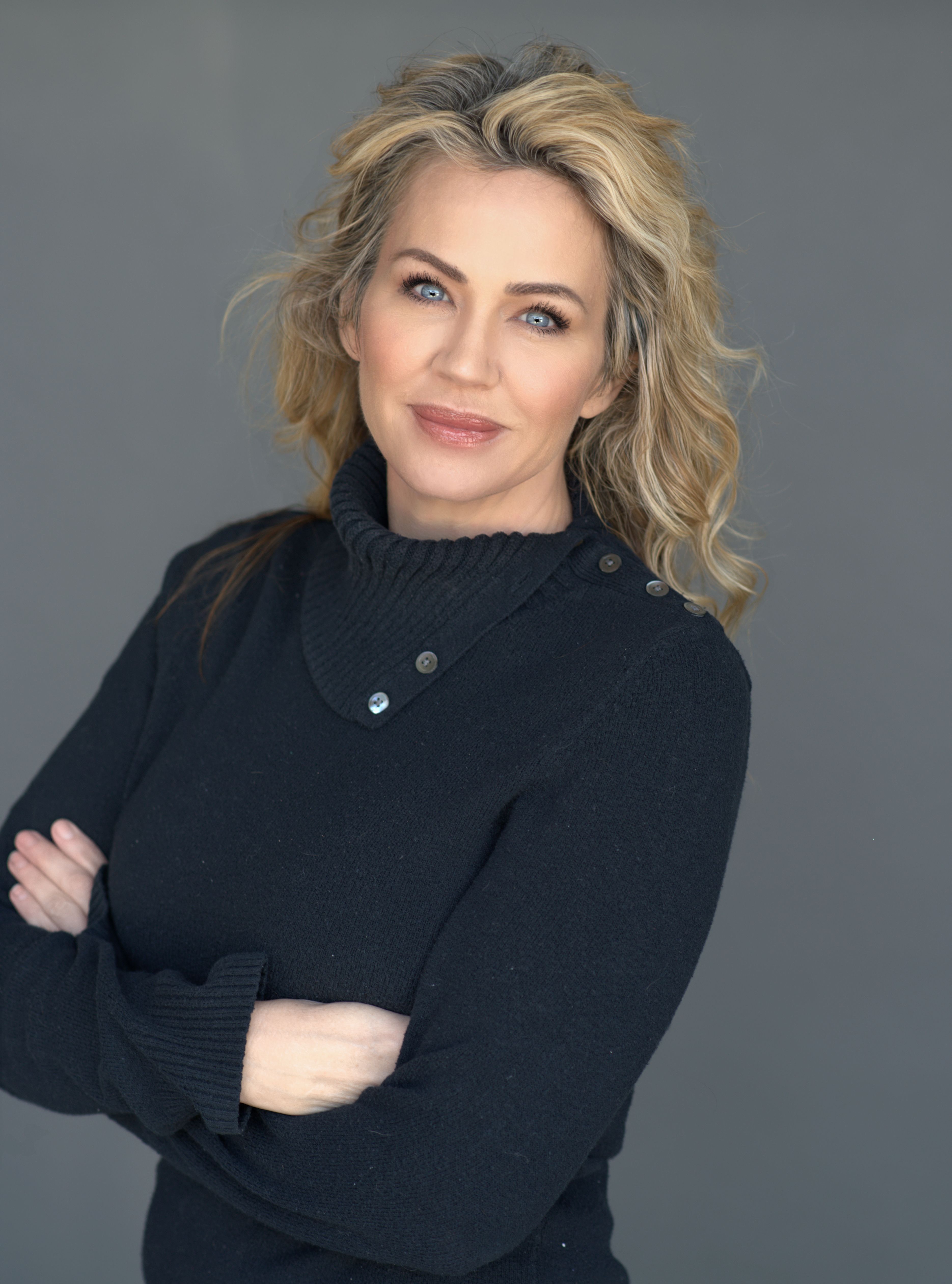 Кристин Холдер