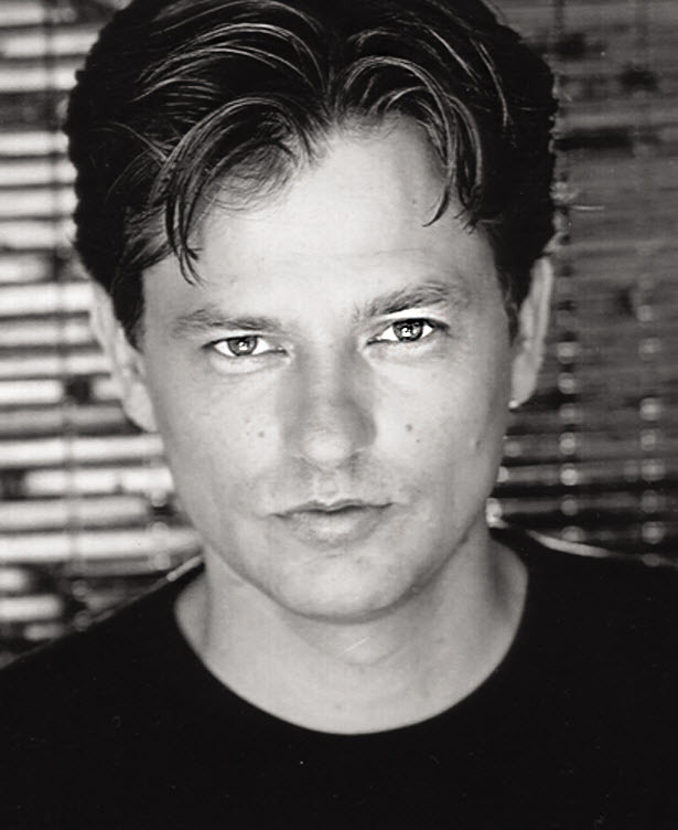 Аарон Такер