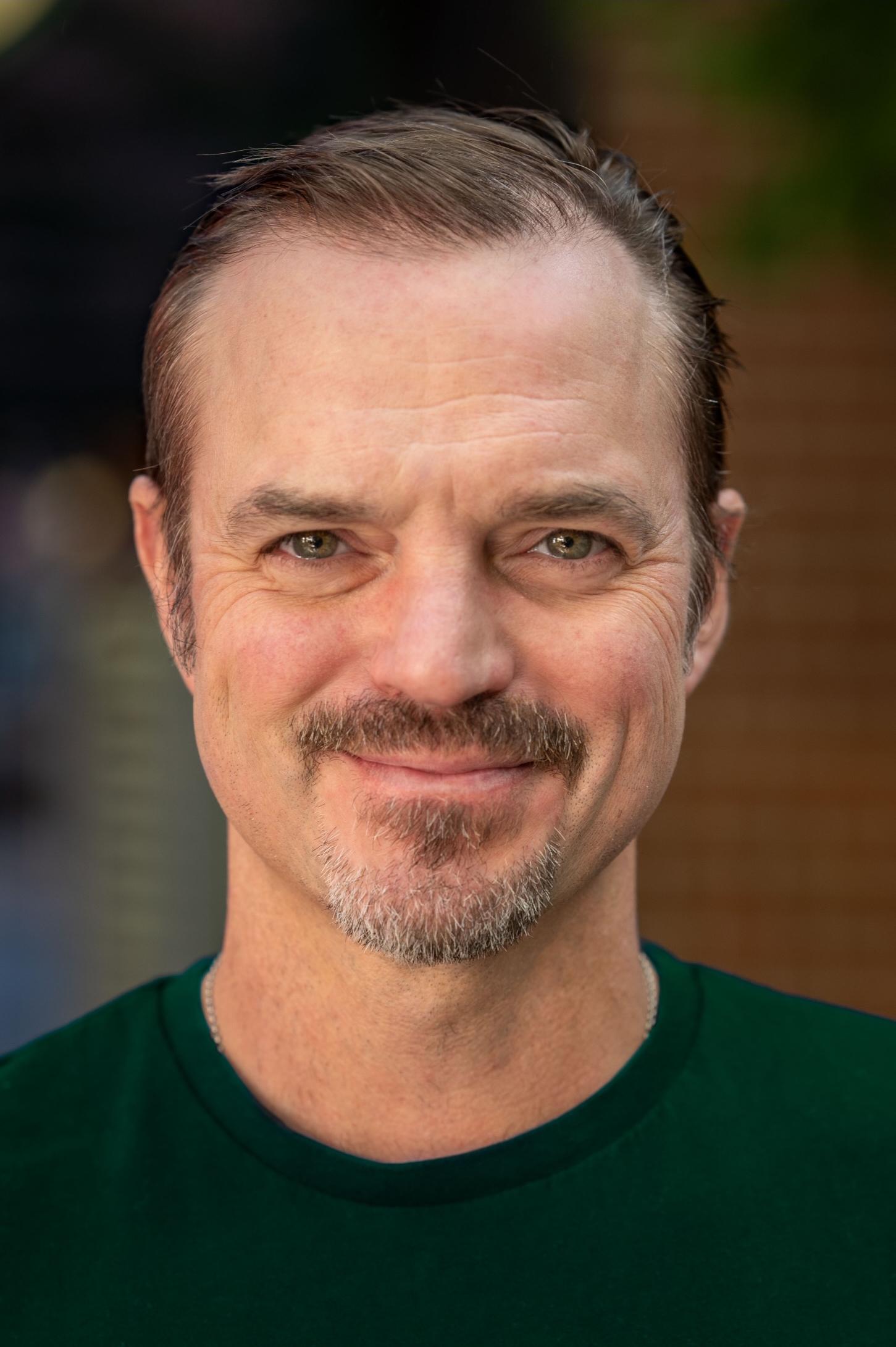 Джеймс МакМенамин