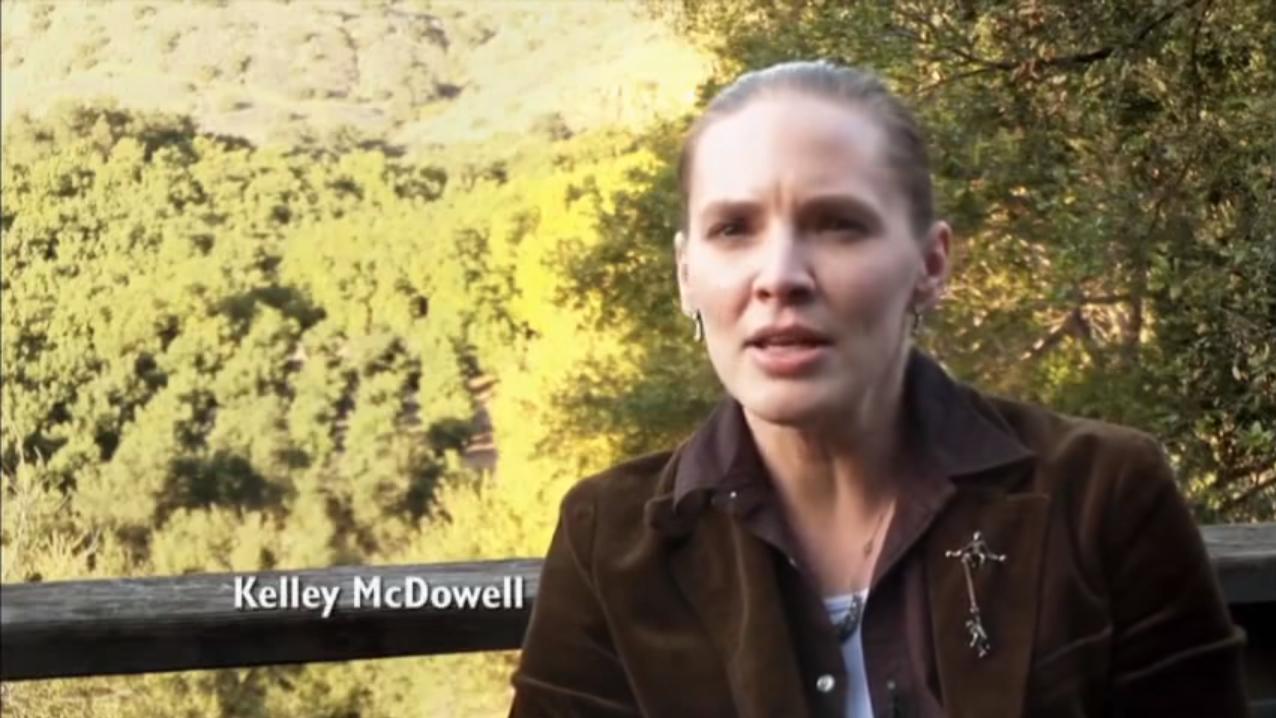 Келли Макдауэлл