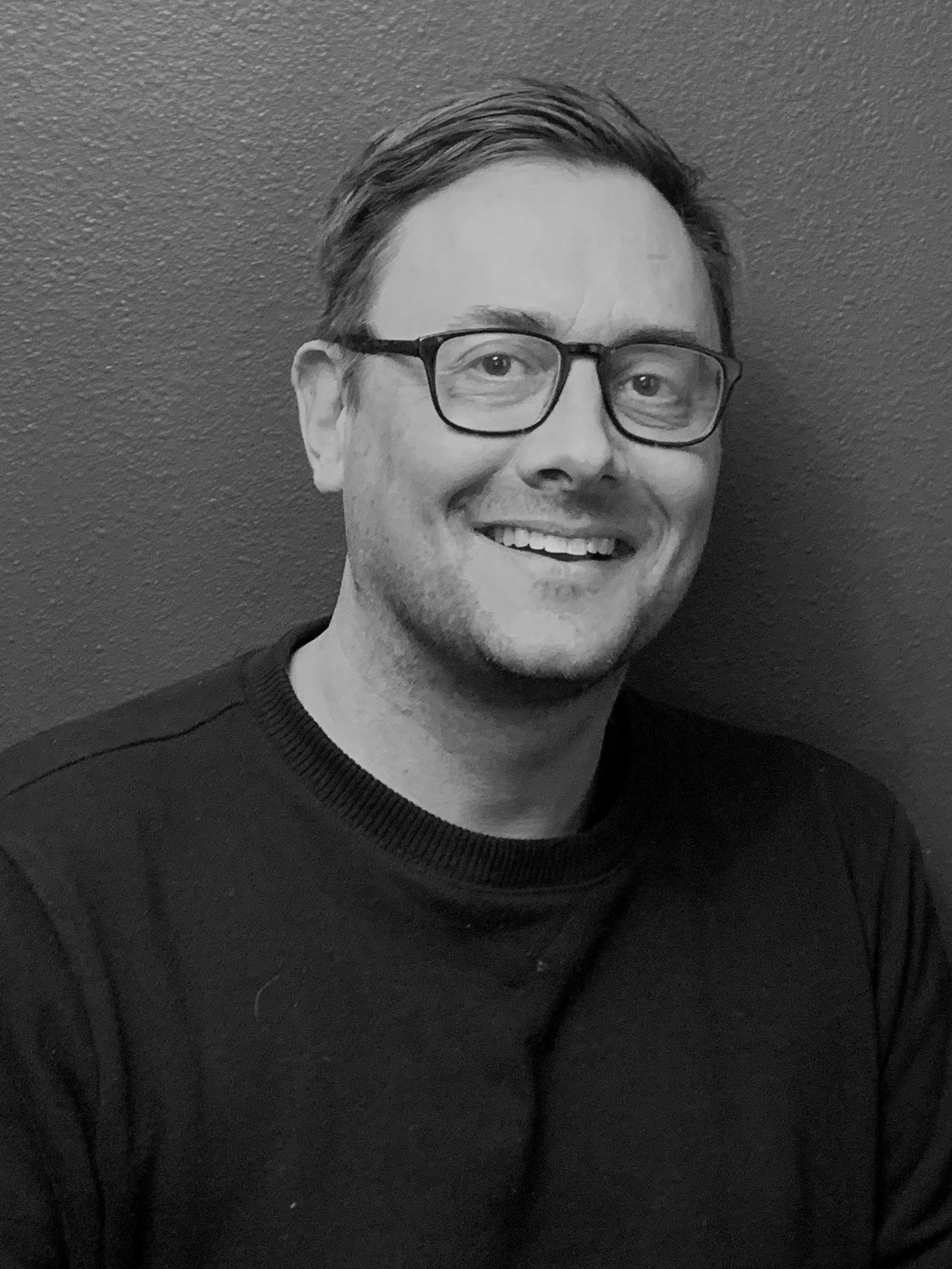 Дж. Брэд  Вилке