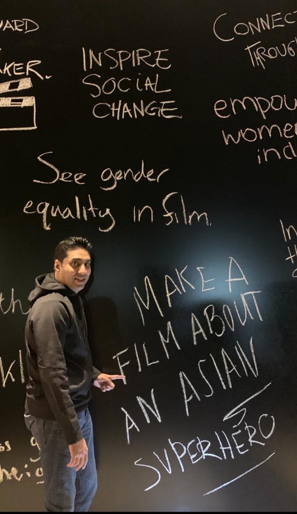 Викки В. Оландо