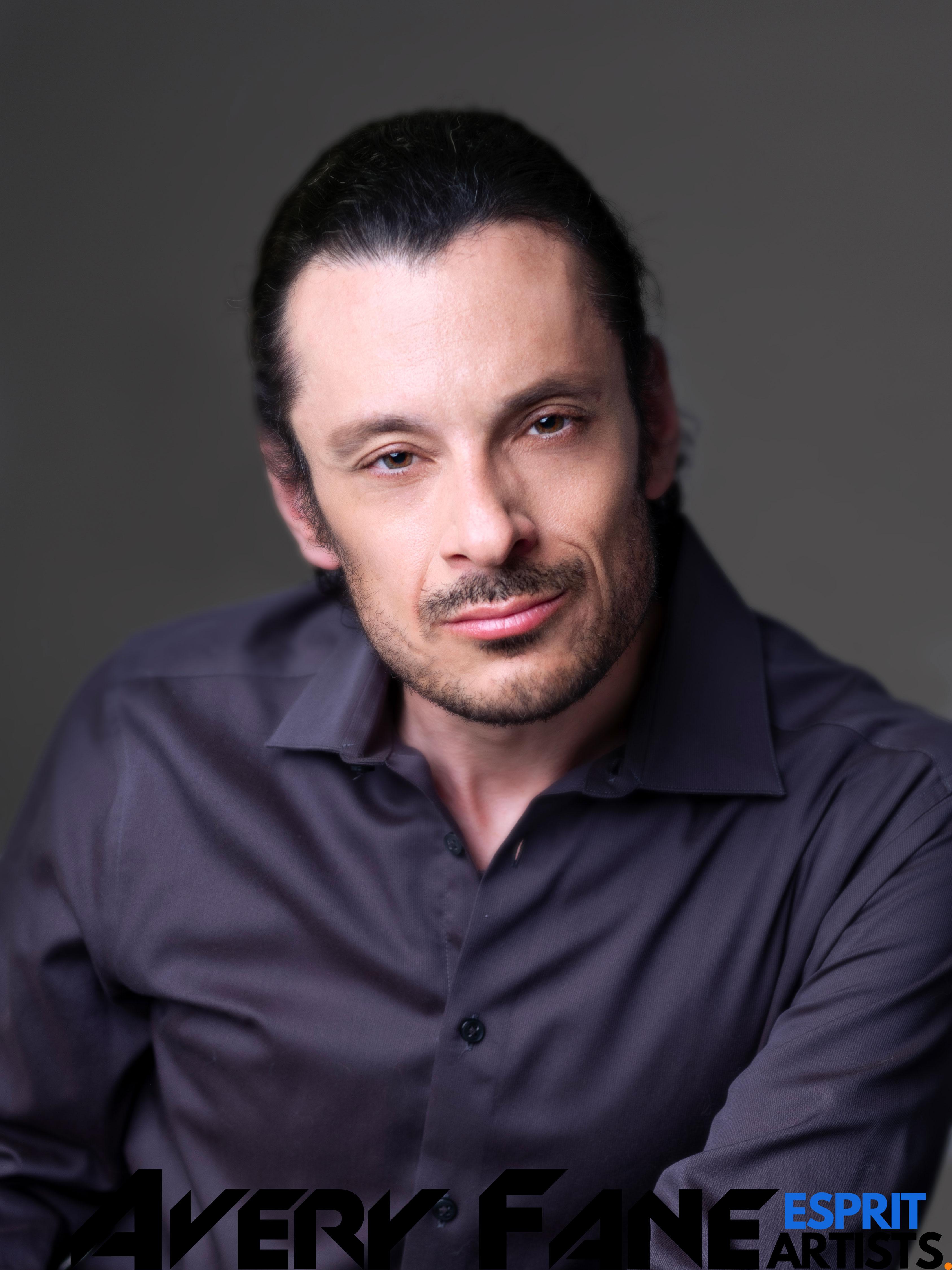 Эйвери Фейн