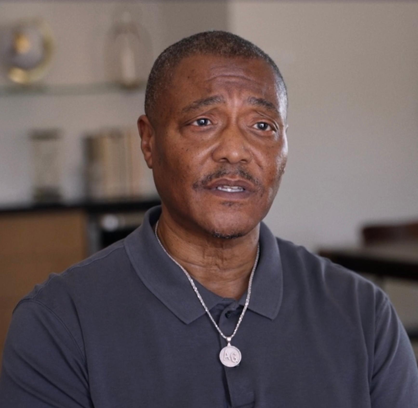 Энтони Грэйвз