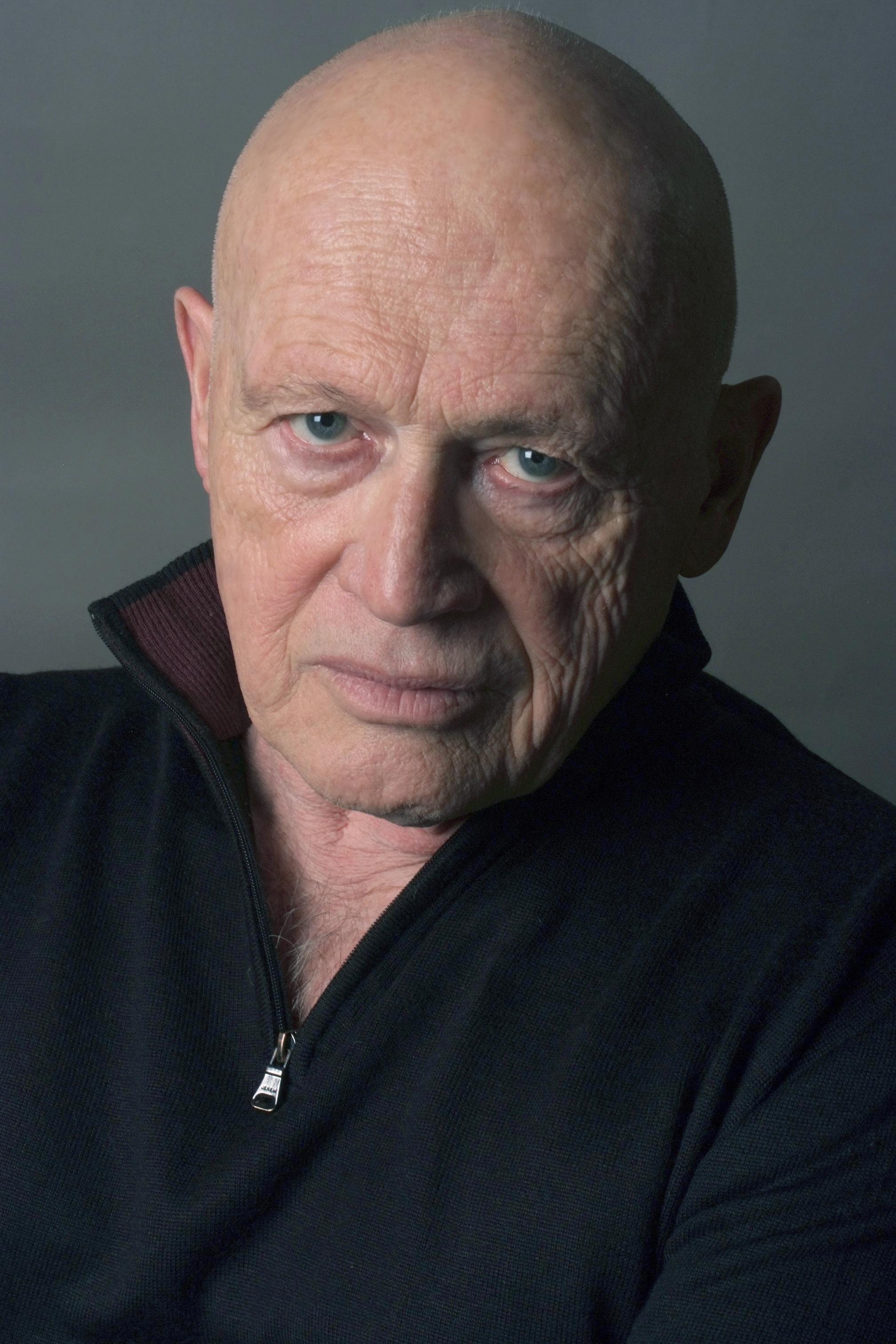 Верджил Дэвин