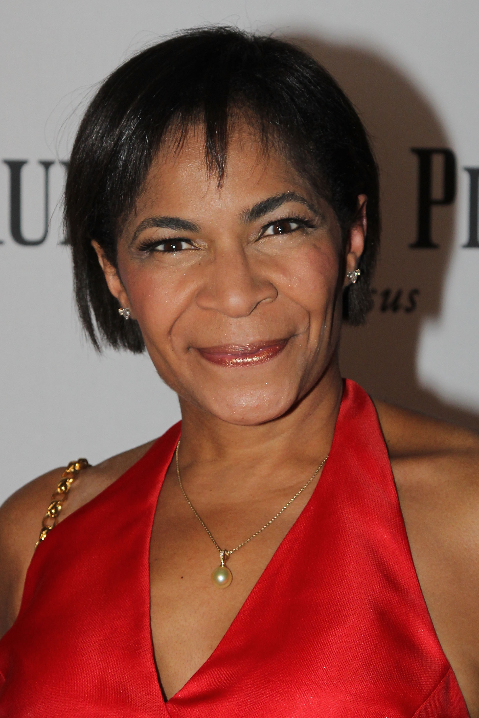 Эллисон Такер