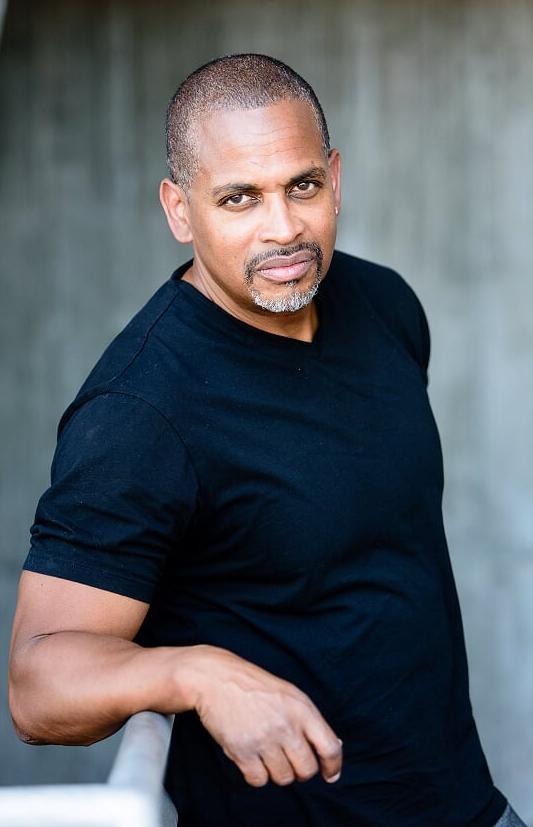 Джонатан Д. Рэй