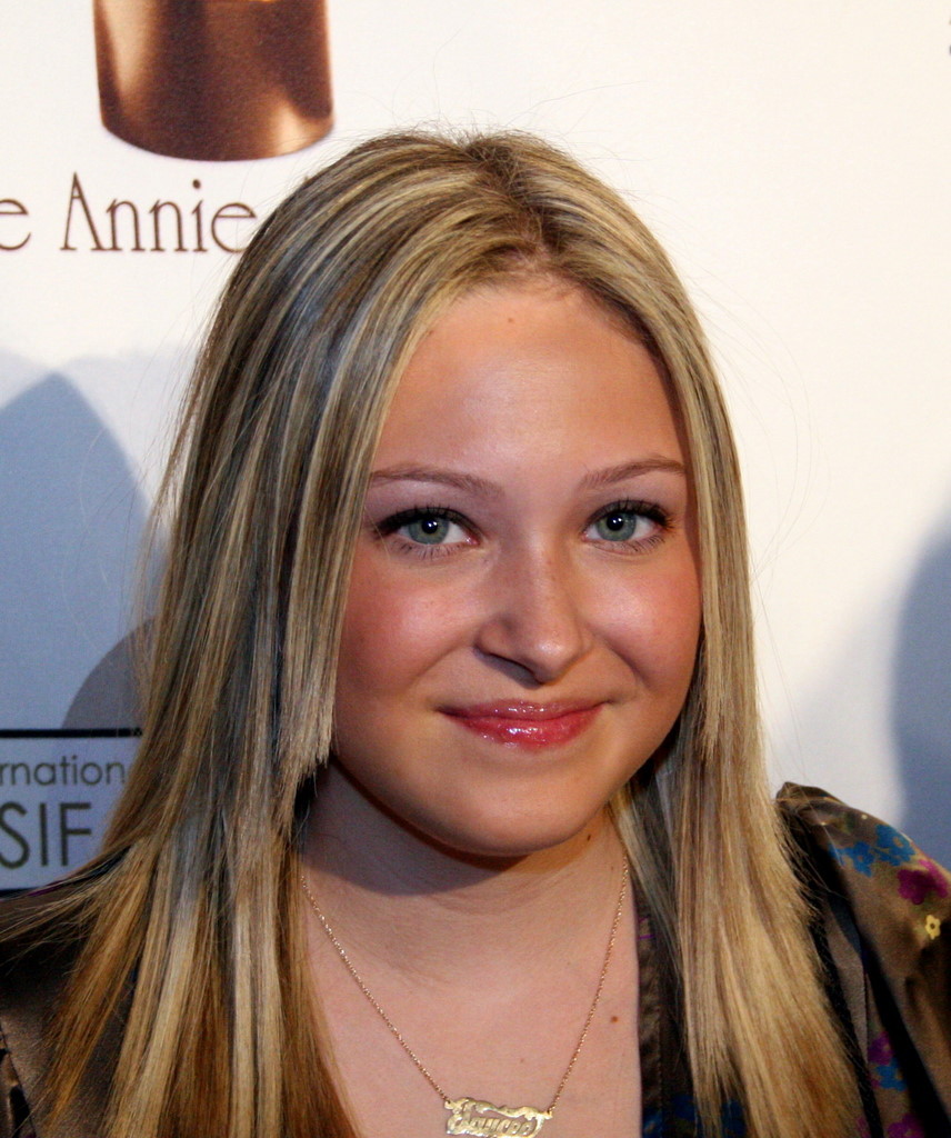 Джейси Левин