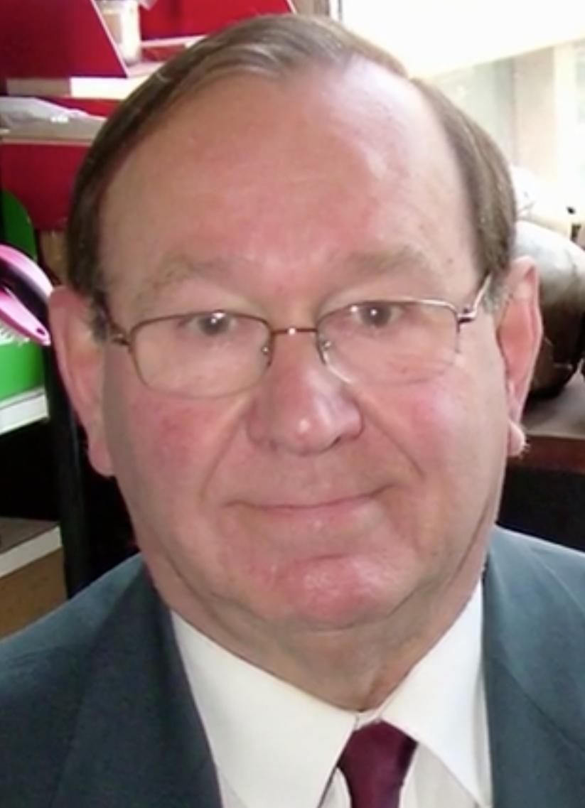 Роберт Коннолли