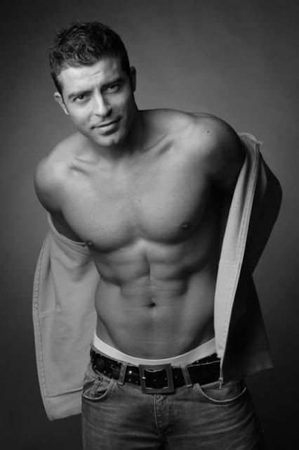 Антонио Сантана