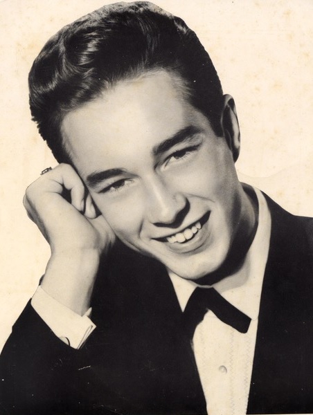 Брайан Дэвис