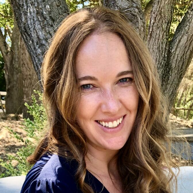 Холли Браун