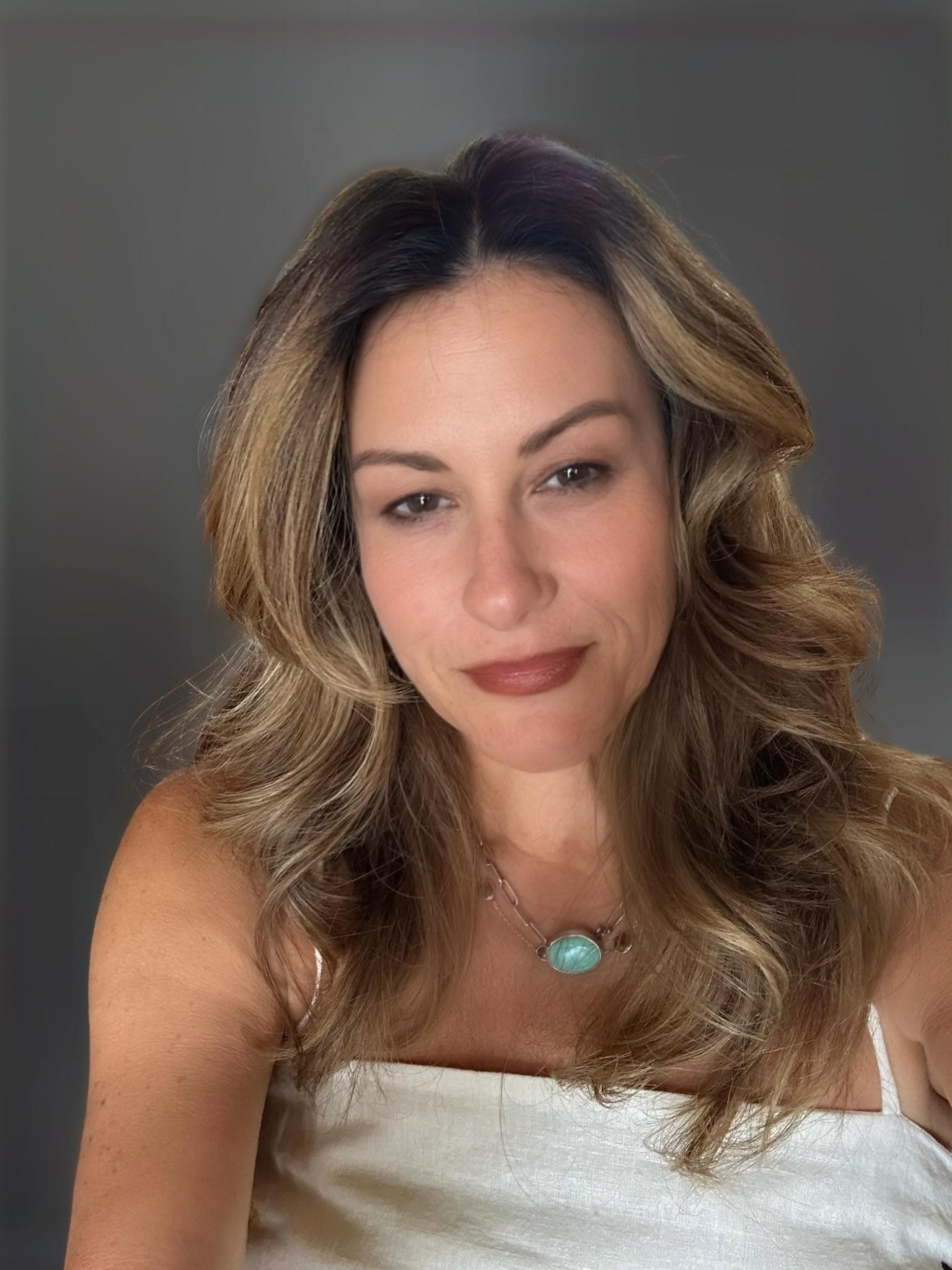 Габриэль Альмагор