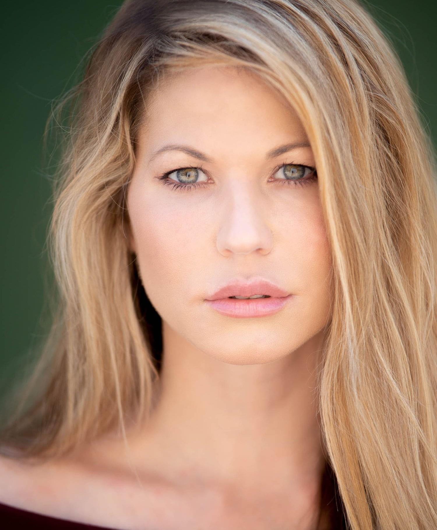 Себрина Скотт