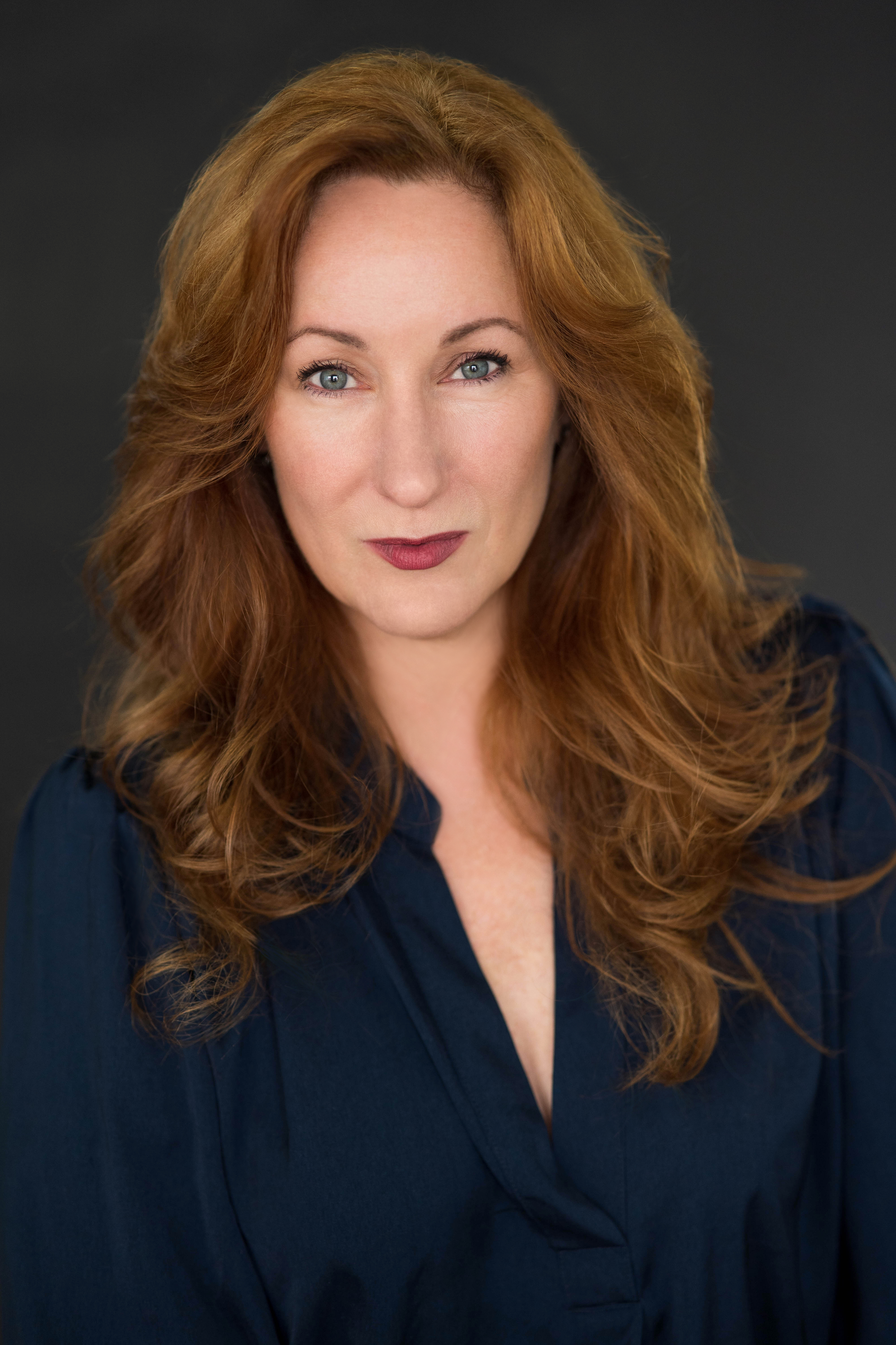 Анджела Этвуд