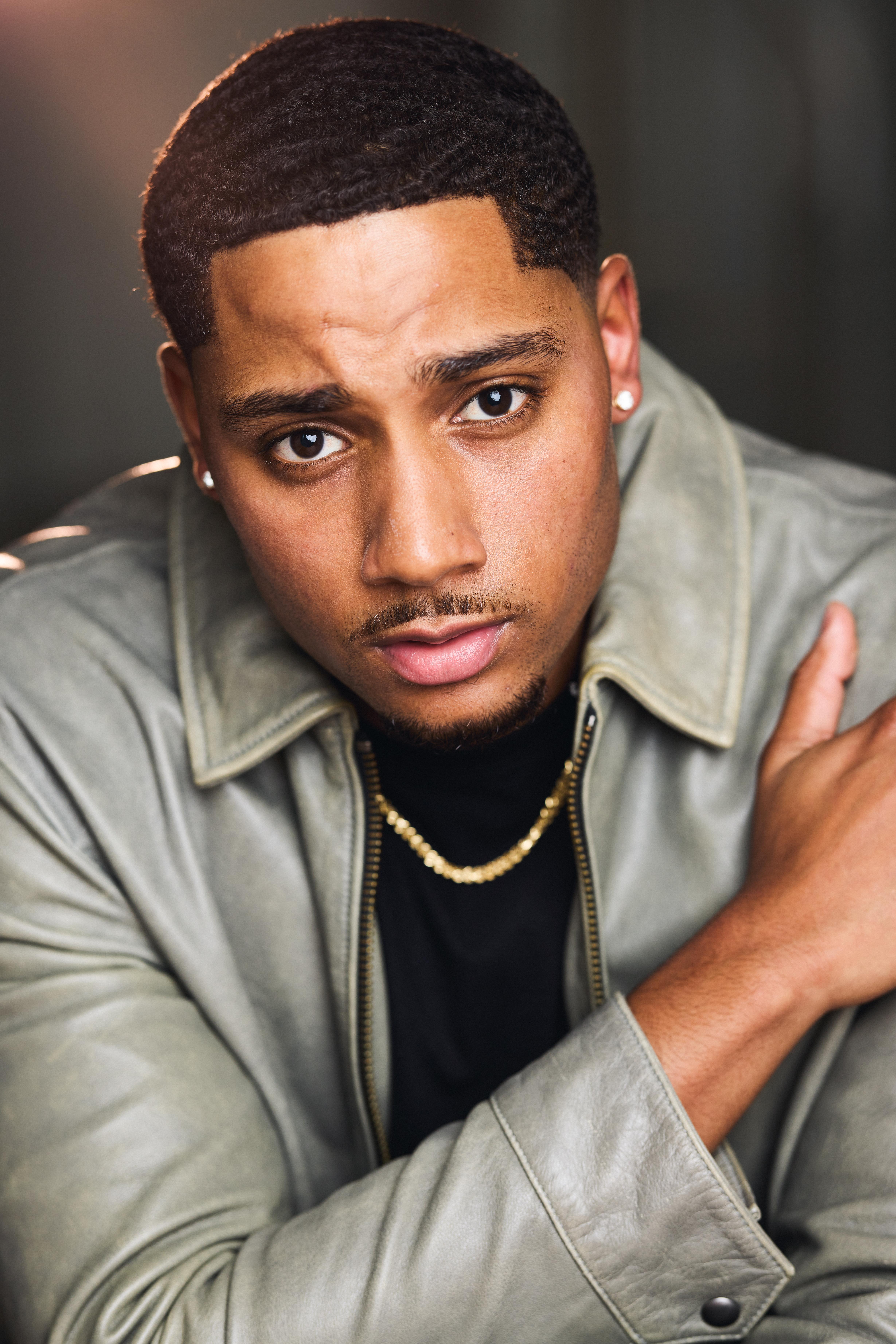 Элайджа Коллинз