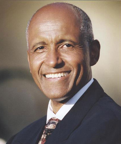 Леон Майкл Джонс