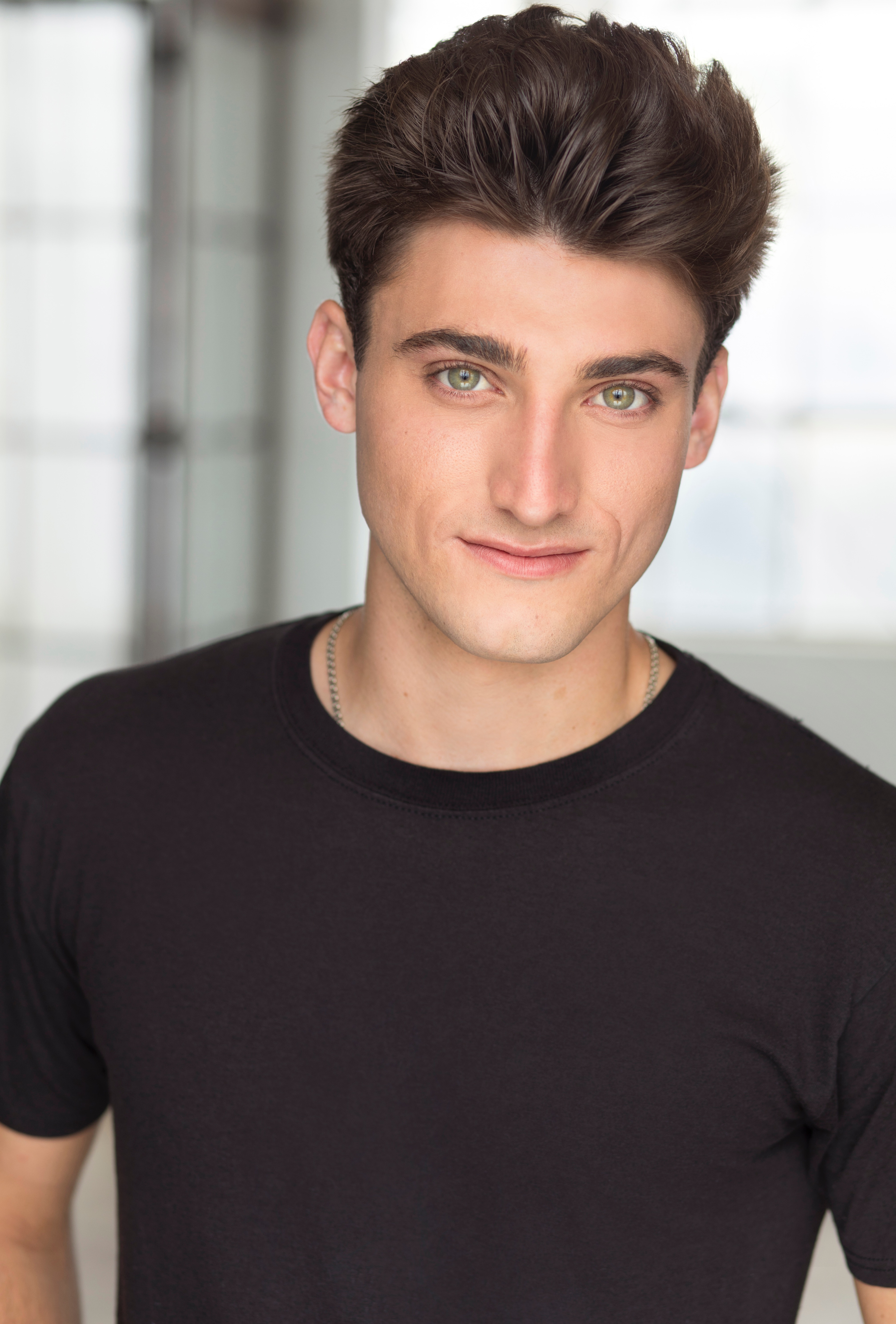 Майкл Капонера