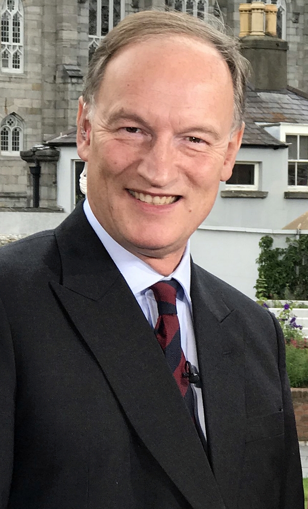 Алистер Брюс