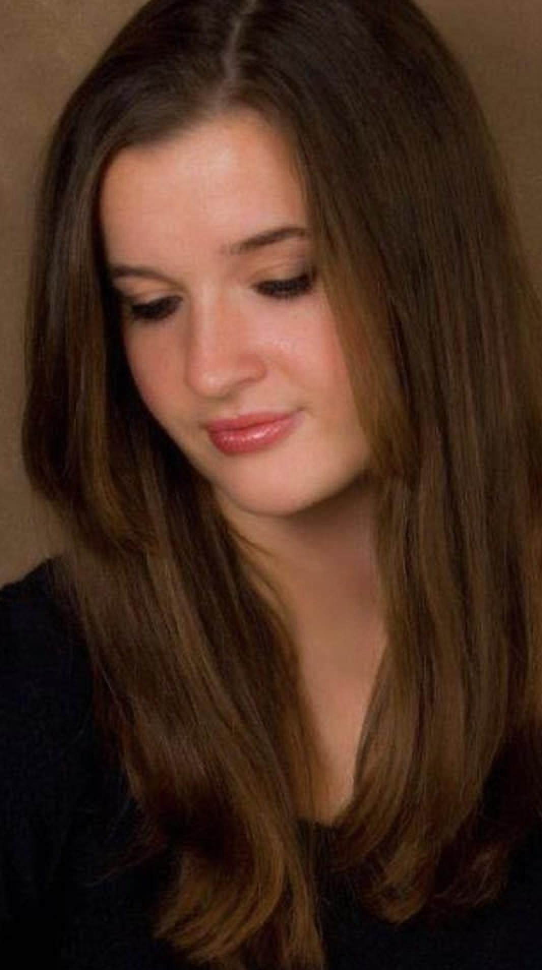 Линдси МакКейб