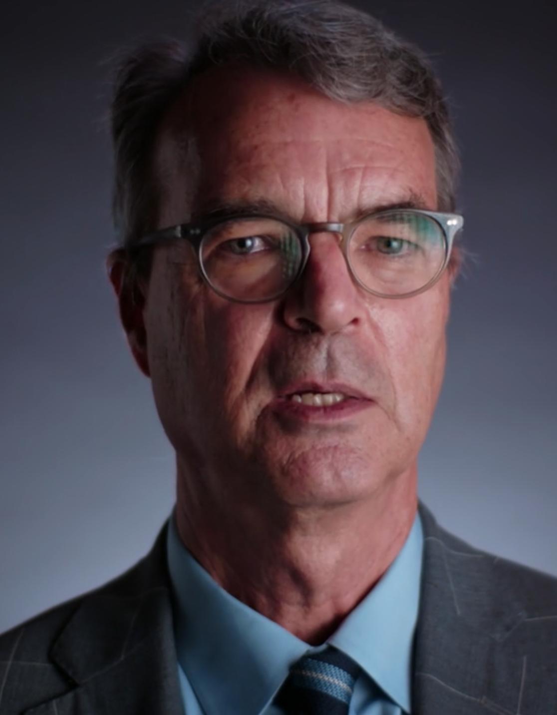 Джеймс Б. Стюарт