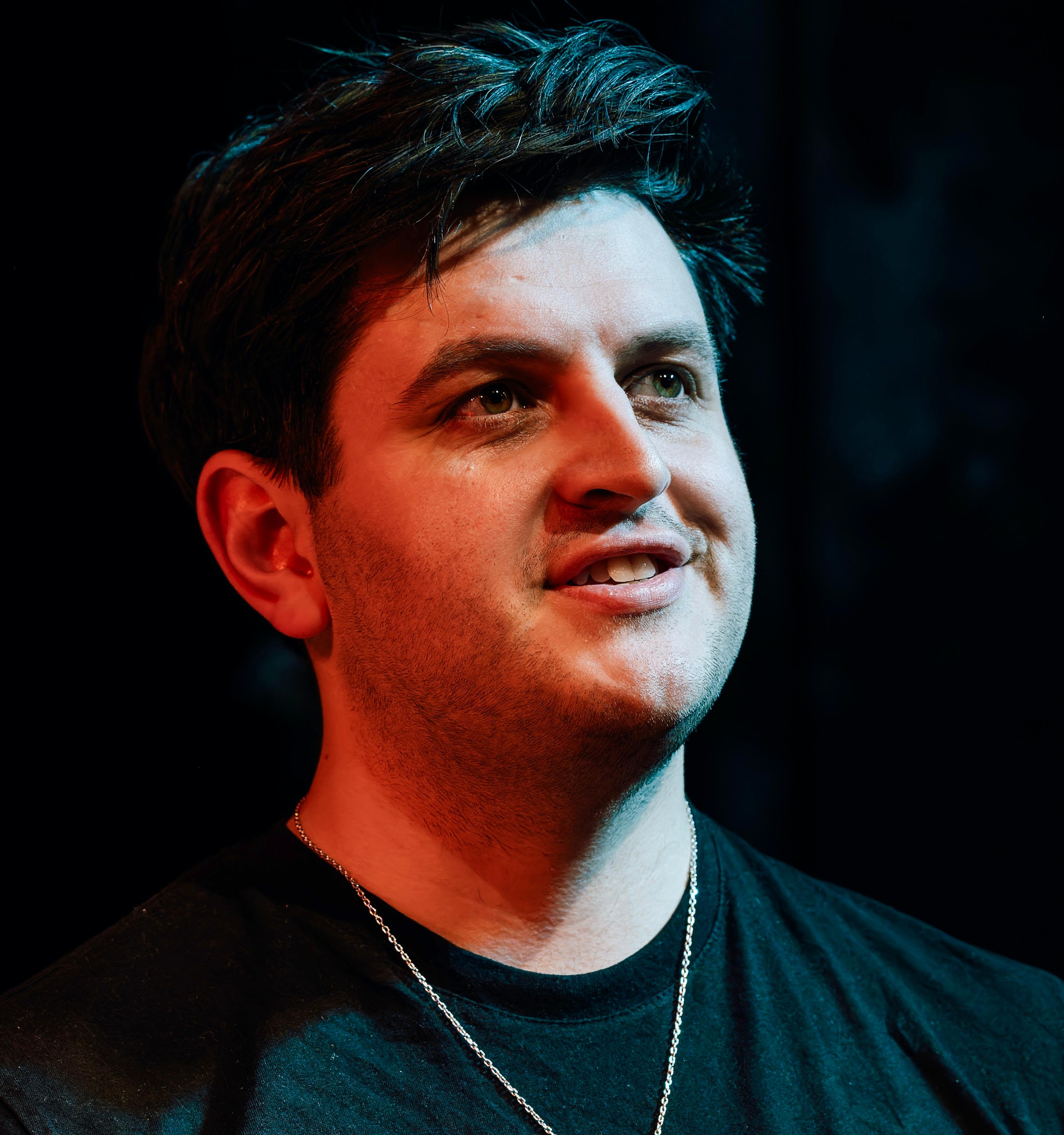 Каллум Локер