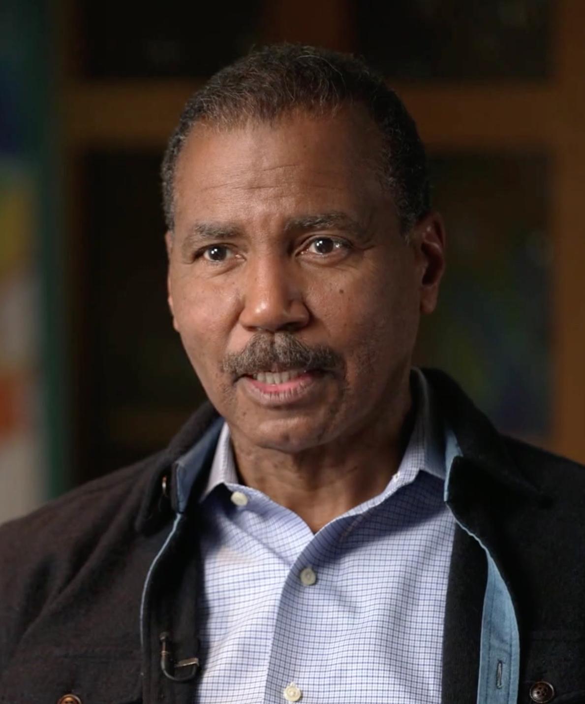 Билл Уитакер