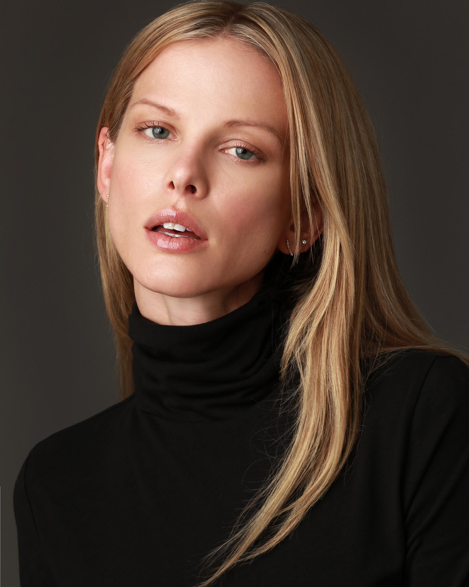 Скарлетт Берк