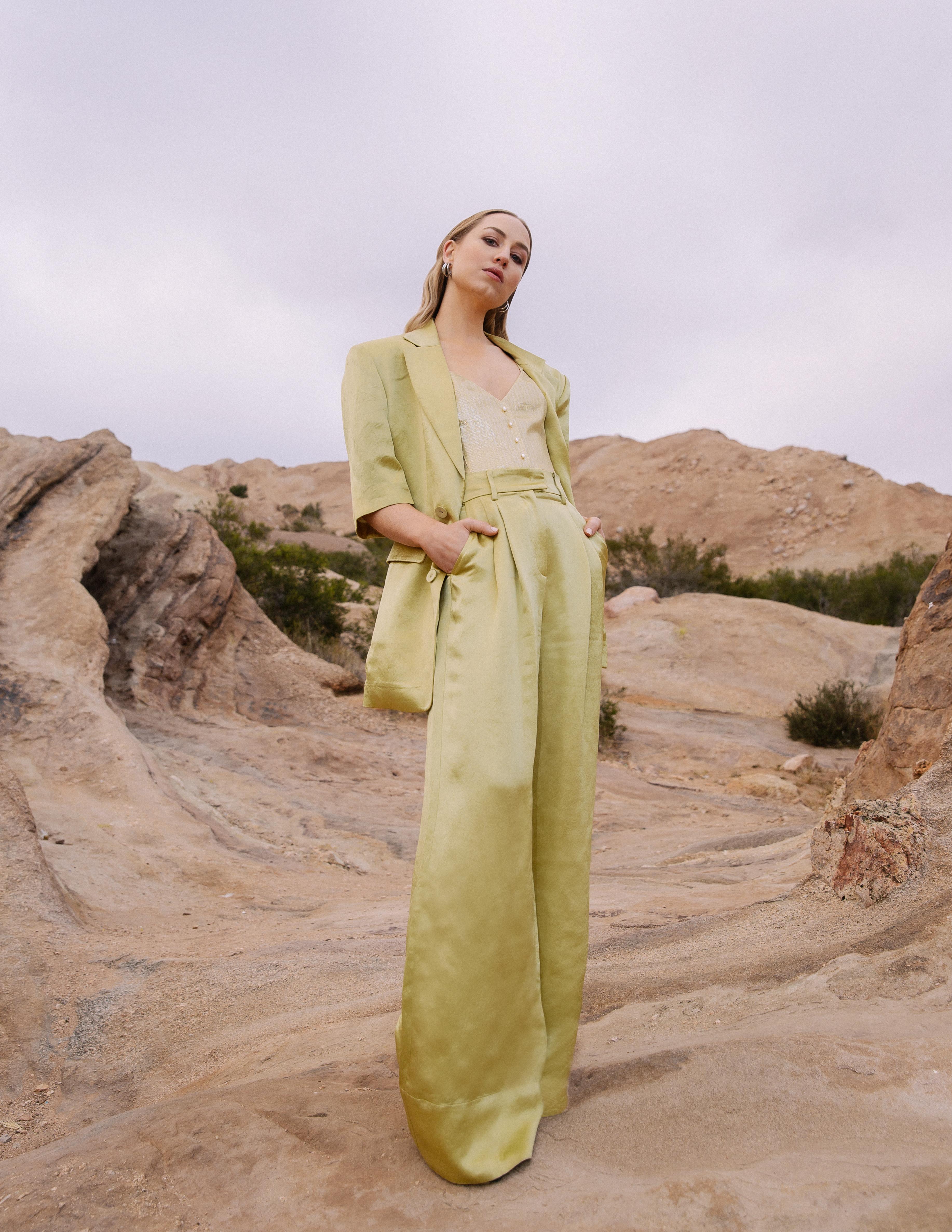 Иззи Стивенс